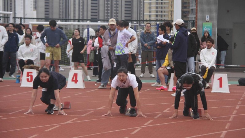 铿锵玫瑰 百米夺魁——教育科学...